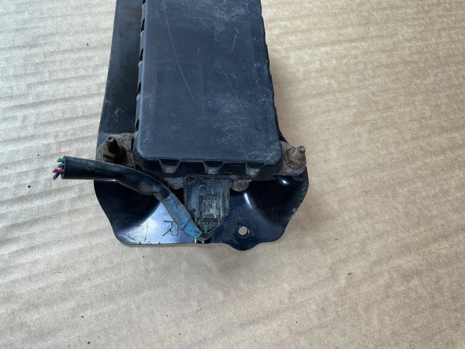 Módulo de punto ciego lado pasajero derecho Mazda CX-9 2008-2015 pieza OEM # TD74-67Y30 Foto 3 de 4