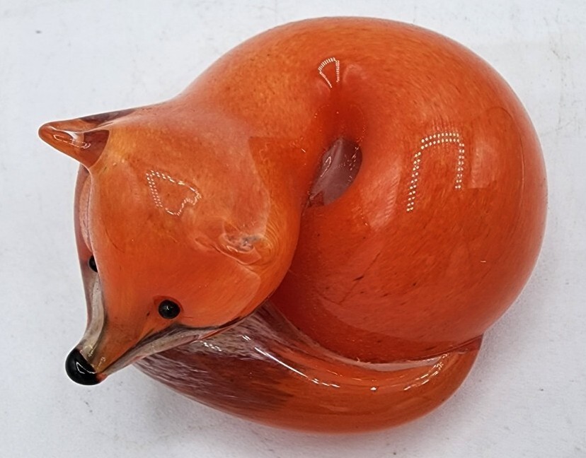 【お値下げ】Alan Fox作のガラスの置物 Studio Art Glass Langham England Fox At Rest Paperweight Signed