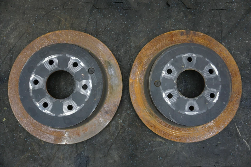 Set of 2 Rear Left Right Disc Brake Rotor OEM Infiniti QX80 2021 - Image 2 of 4