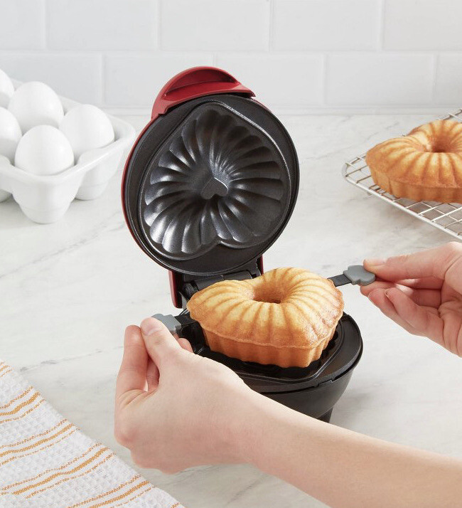 Mini Cake Maker Cup Lava Cake Maker Toaster 350W Electric Rotating