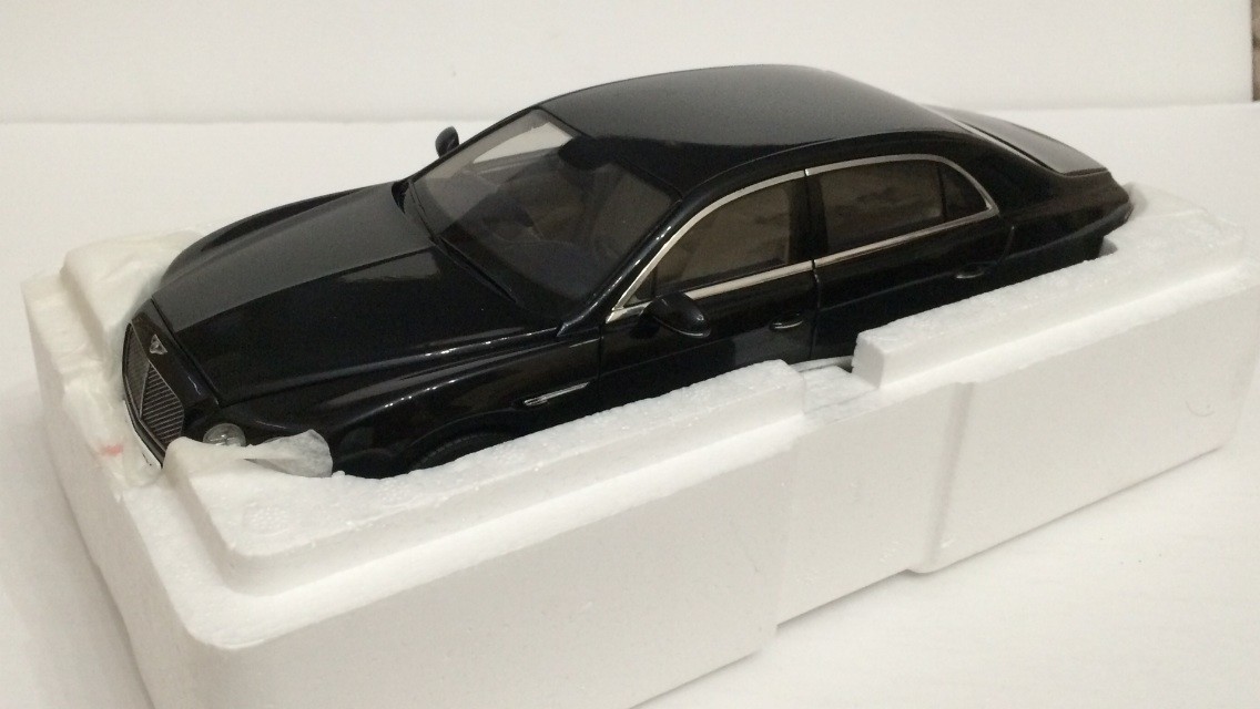 Kyosho #08891NX 1:18 Bentley Flying Spur W12 ( Onyx ) | eBay