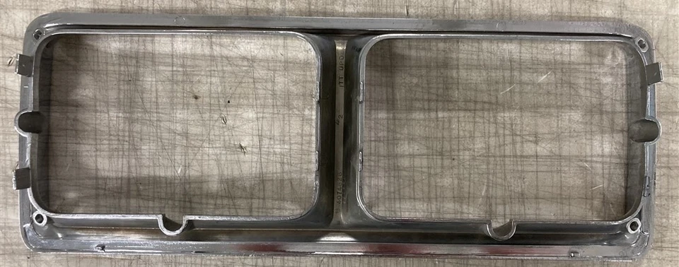 Dodge Diplomat Salon y Plymouth Gran Fury 1980-1989 usados faros puerta Foto 2 de 3