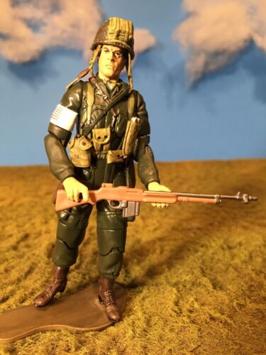1/18 Airborne WWII 101st Division Sergeant Figure with BAR and Accessories  ! - Picture 1 of 6