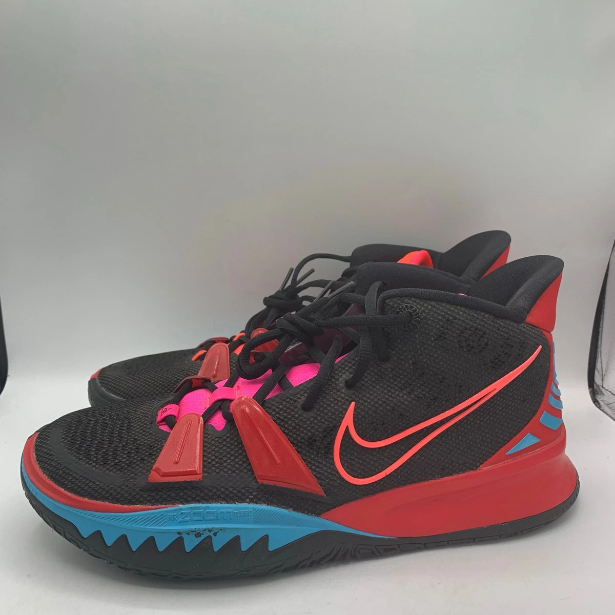 Preços baixos em Nike Kyrie 7 Multicoloured | eBay