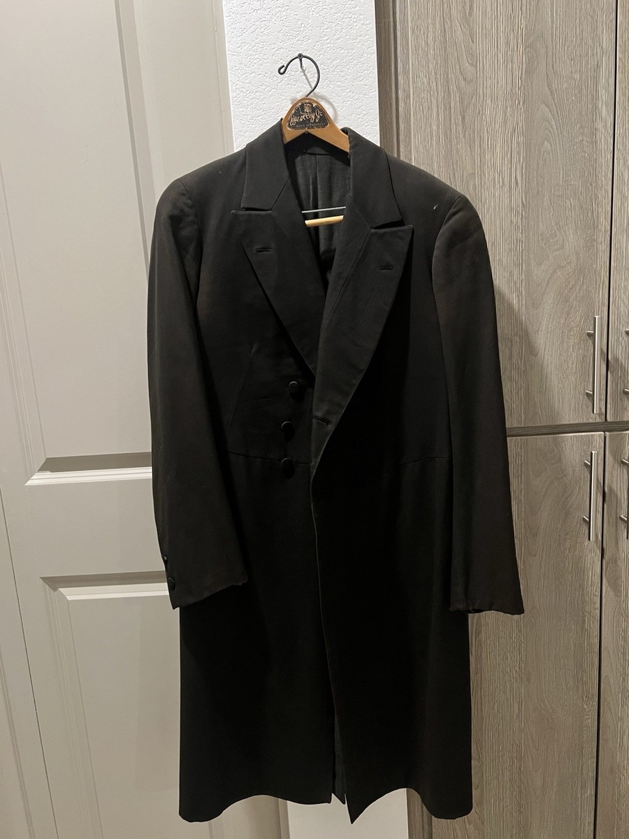 Vintage 1910/1920s era Men's Black Double-Breasted Frock coat