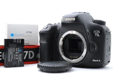 Near Mint Canon EOS 7D Mark II 20.2MP Digital SLR Camera Body Only w/ Strap