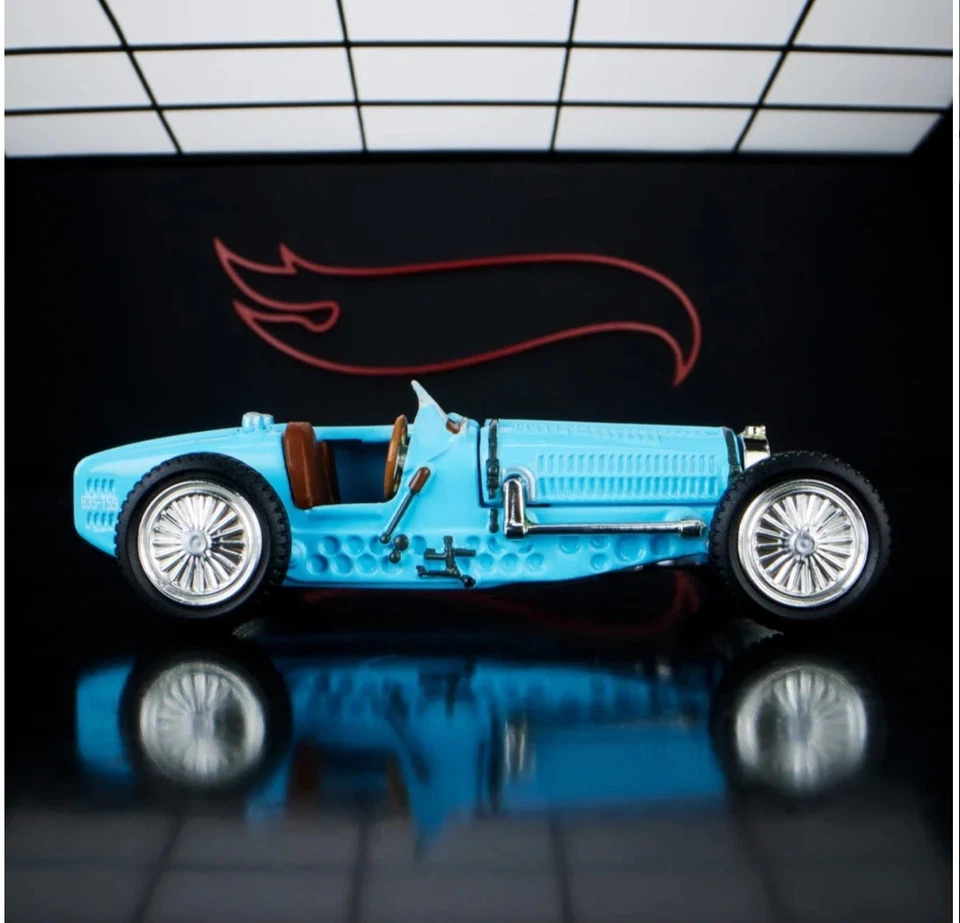 Hot Wheels Elite 64 Bugatti Type 59 Blue Brand New Sealed With Protector - Image 3 of 4
