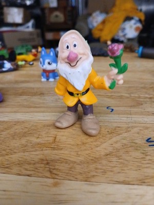 Disney Collection Figure Bashful Dwarf Bullyland Hand Painted. G