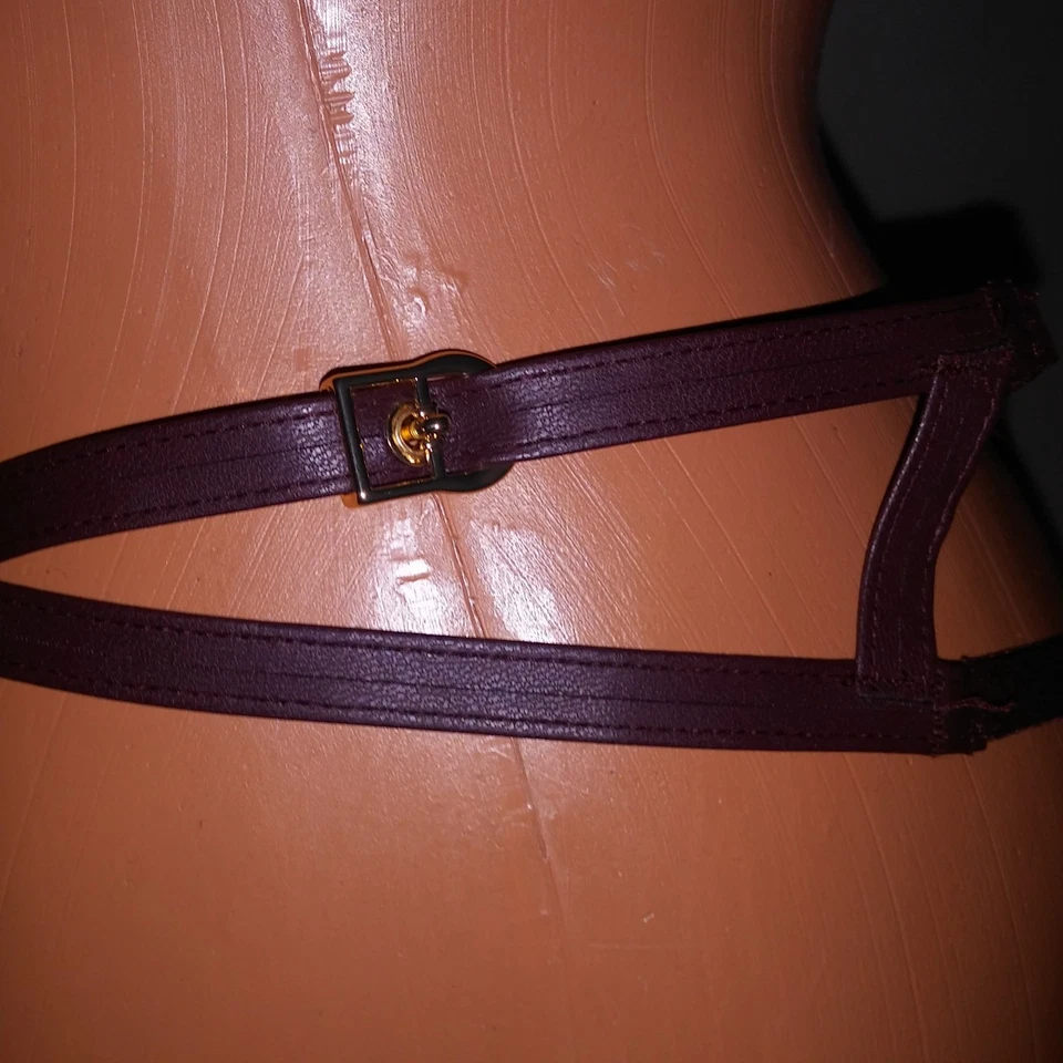 Victoria Secret Panty Tanga Pierna Media Alta Marrón Tirantes Imitación Cuero Sólido Nuevo Foto 4 de 4