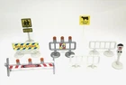 1 set O scale Road Traffic Sign Roadblock for Model Train Railway Layout 1:43