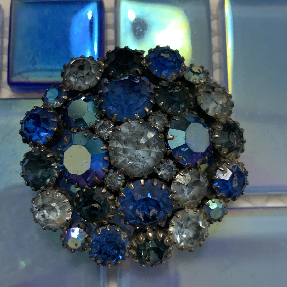 Karu arke inc brooch shop
