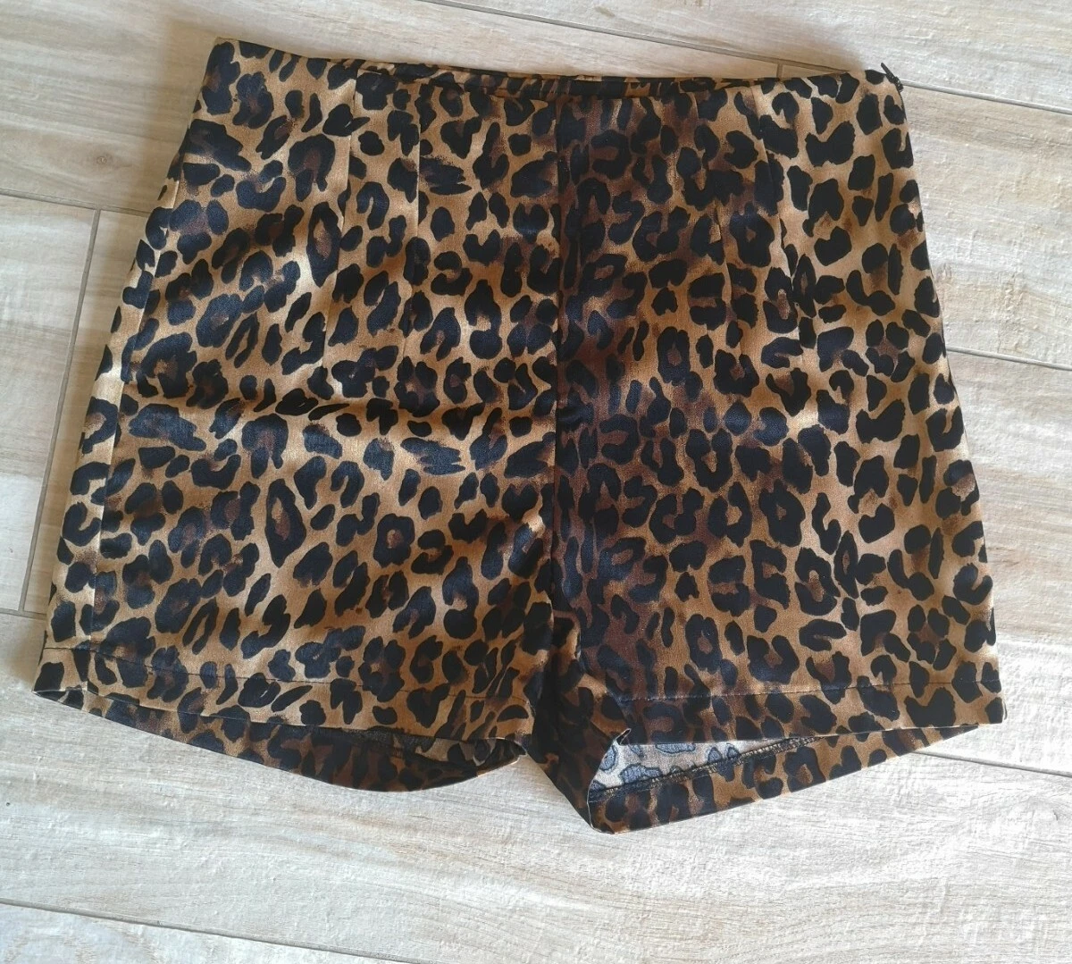 Pantaloncini a cheap vita alta eleganti