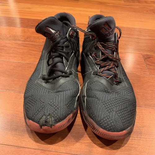 damian lillard shoes black and red