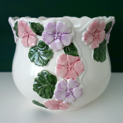 Traumhafter Blumentopf Übertopf Keramik Blüten Blätter Relief Jugendstil Art