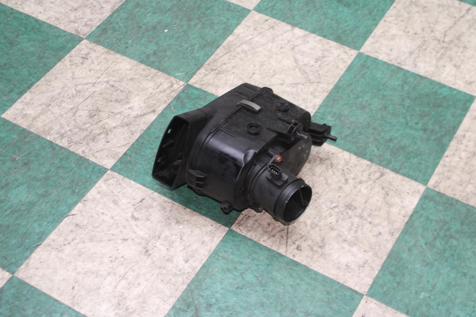 14-17 QUATTROPORTE 3.0L Engine LH Left Air Cleaner Filter Box Factory OEM OE WTY