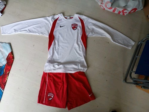 Completo Nike Away FC DINAMO BUCAREST LIGA 1 ROMANIA 2006 Size M - Foto 1 di 2