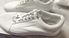 VANS Old Skool White Low Top Lace Up Sneakers, Solid, Rubber Outsole