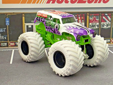 Monster Jam Grave Digger Inverse Trucks Rare VHTF White 2019