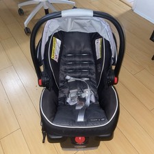 Graco SnugRide 35 Click Connect With Base -Color Black