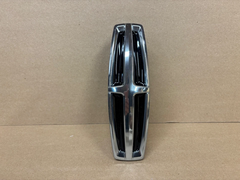 Emblema estrella iluminado parrilla delantera Lincoln Navigator 2018-2024 fabricante de equipos originales Foto 4 de 4