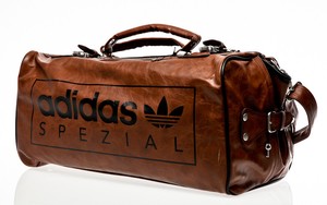 sporttasche adidas retro