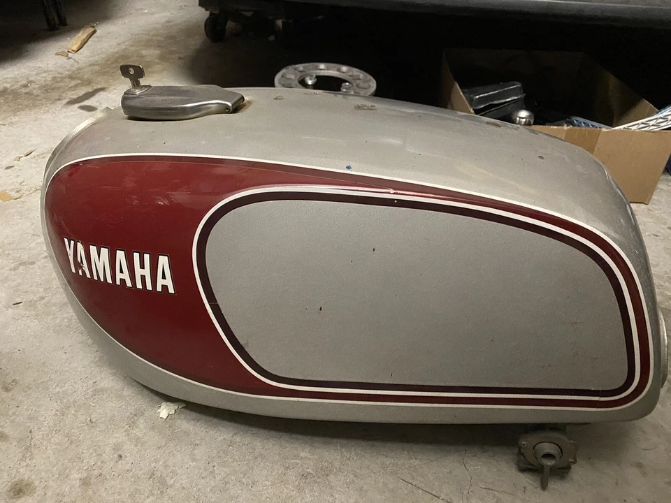 XS850 TANQUE DE COMBUSTIBLE MOTO YAMAHA 1980 --- No cabe en modelo especial Foto 2 de 4