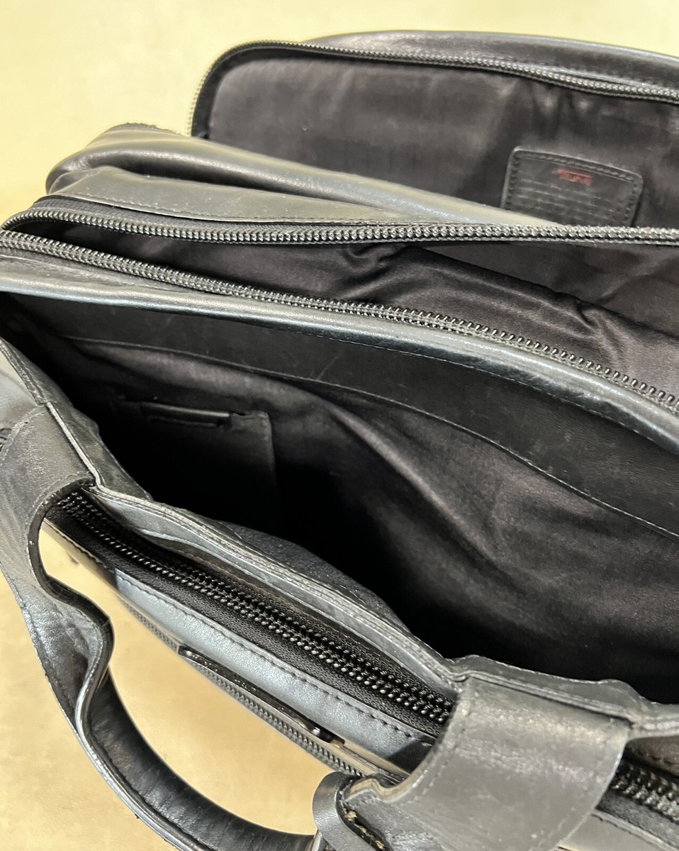 トゥミ 96130DH レザー・エッセンシャル・コンピュータ・ブリーフ Preowned TUMI Alpha Essential 16” Black Leather Briefcase