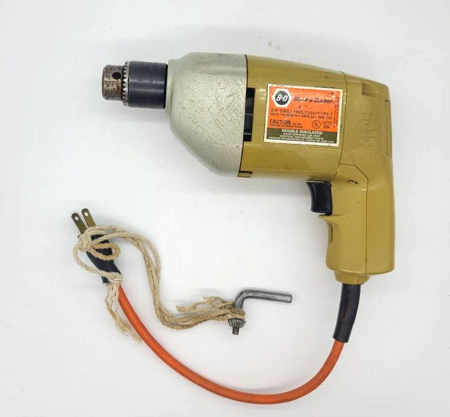 Black and decker drill sales chuck
