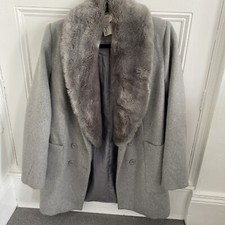 Forever 21 Grey Winter Coat With Faux Fur, Size M