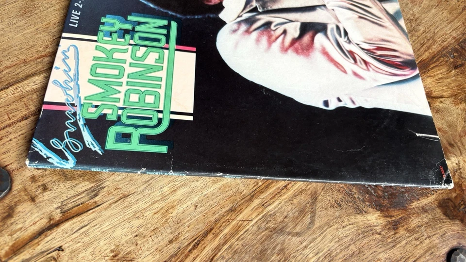 SMOKEY ROBINSON - SMOKIN' - LIVE NEAR MINT DOUBLE VINYL LP  / FIRST PRESSING USA - Image 4 of 4