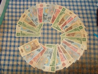 30 Banknoten der Tschechoslowakei ohne Reserve