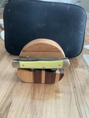 CUSTOM MADE Magnetic KNIFE DISPLAY STAND . Made With Ambrosia Maple And Walnut.