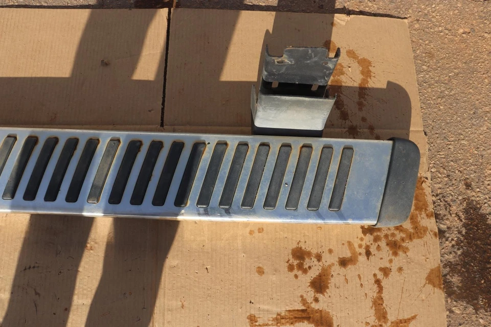 2011-2016 FORD F250 SD PLACA DE CORRIDA LATERAL DIREITA DO PASSAGEIRO FABRICANTE DE EQUIPAMENTO ORIGINAL - Imagem 2 de 4