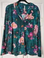 SOMA COOL NIGHTS L/S NOTCH COLLAR PAJAMA TOP IN DRAMA BLOOMS FOREST SIZE MEDIUM