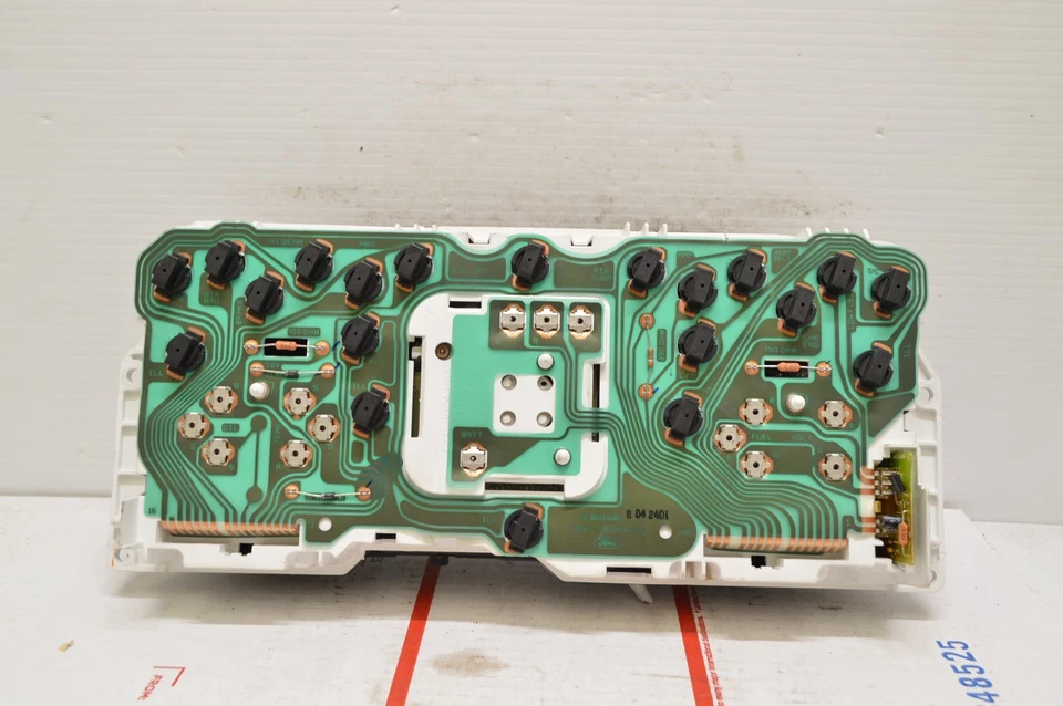 Cuadro de instrumentos velocímetro Mercury Grand Marquis 1998-2002 109 k millas S7 007 Foto 2 de 3