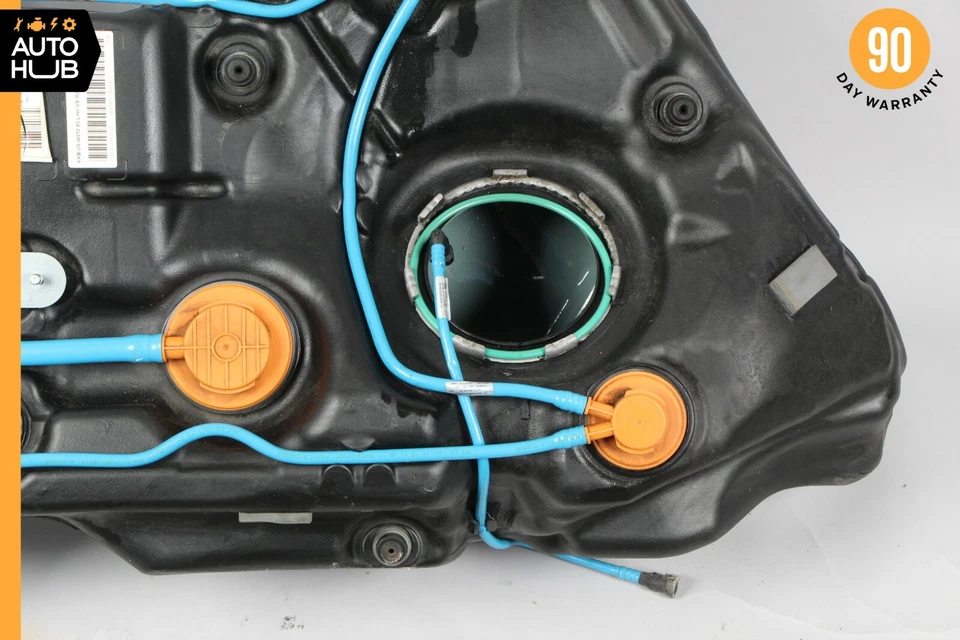 Conjunto de depósito de tanque de combustible de gasolina 10-18 Mercedes W212 E350 CLS550 FABRICANTE DE EQUIPOS ORIGINALES 57 k Foto 2 de 4