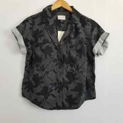 NWT Universal Thread Black Floral Linen Blend Blouse Size Small