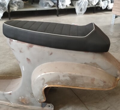 SELLA SPORT RACING NISA PER VESPA 50 SPECIAL N L R 125 ET3