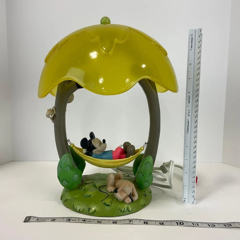 Lámpara de mesa vintage Disney Mickey Mouse y Plutón hamaca en los árboles - NUEVA EN CAJA Foto 3 de 3