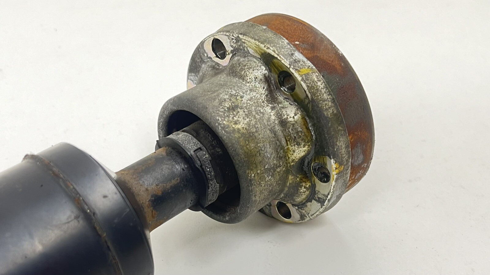 13-18 BENTLEY FLYING SPUR W12 DRIVESHAFT DRIVE SHAFT LINE PROPELLER CARRIER OEM