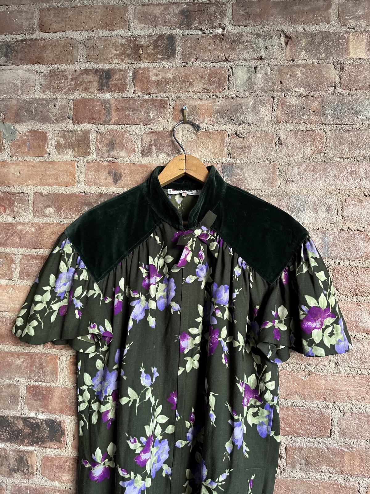 Mini abito da donna vintage Saint Laurent Rive Gauche taglia 40 floreale Francia