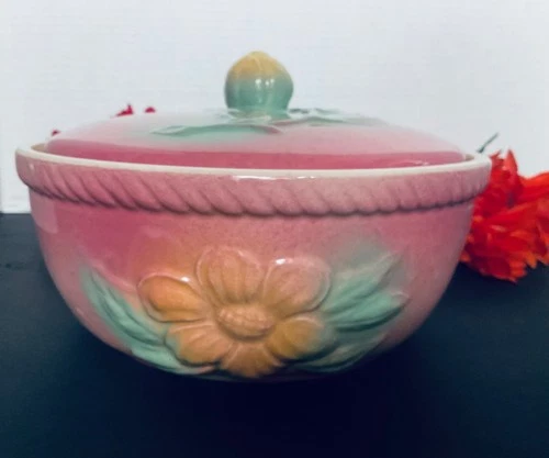 Easter Colors SUN GLOW PINK RAISED FLOWERS VTG HULL POTTERY covd CASSEROLE BRAID
