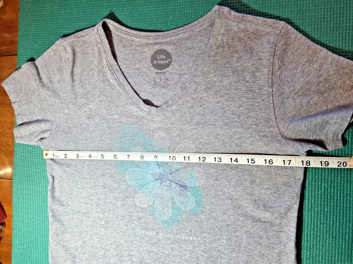 Life is Good SMALL S Graphic Grey Tee T-shirt DAISY Flower Spread Good Vibes View 5