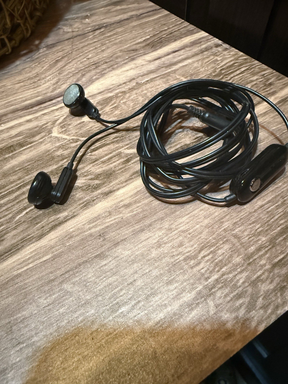 LG  Accessory Black Cell Phone Ear phones