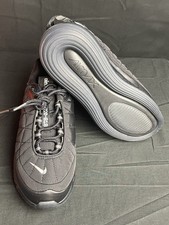 Nike Air Max 720 Solid Black Woman s Sneaker Shoes NWT Size 7.