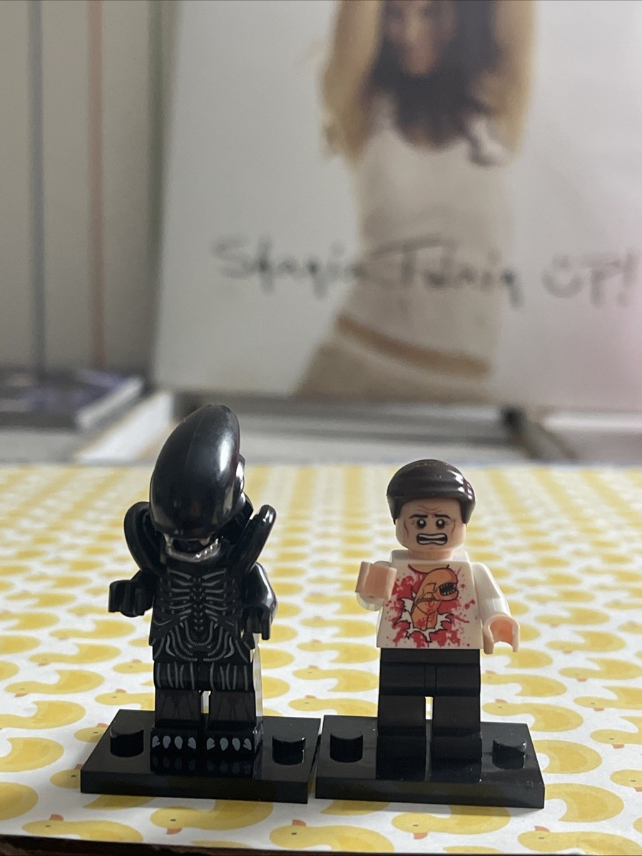 lego minifigure lego alien predator