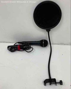 V-Tech Dynamic Microphone w/Pop Filter