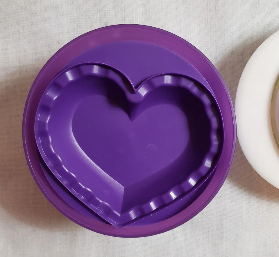 Wilton Mini-Pie Maker Kit 3 Molds in Purple & White Container Plastic 4X5" HW - Image 3 of 4