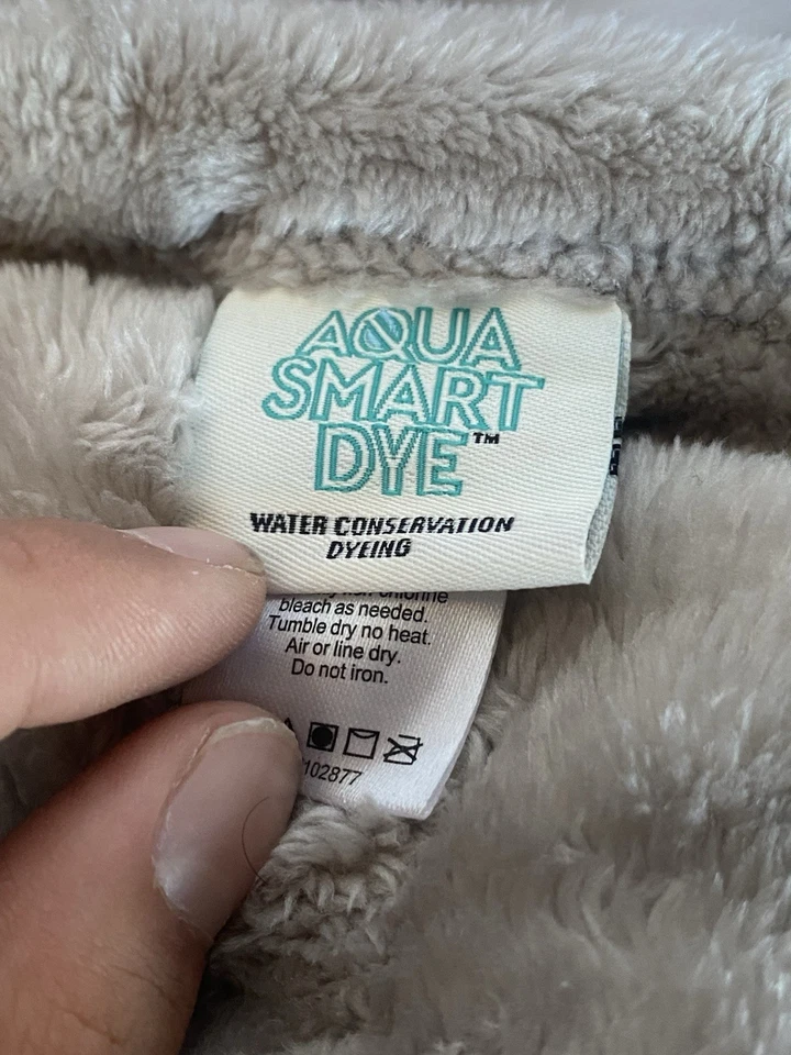 Berkshire Women's Silky Smooth Gray/Pink Blanket - Image 2 of 3