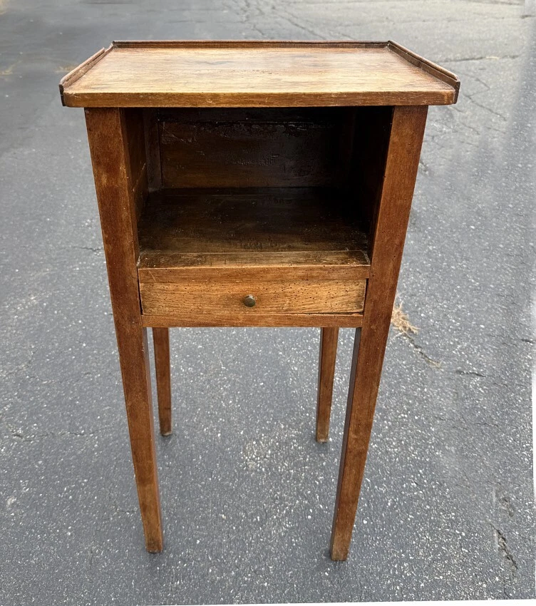 Soporte de nogal francés Early Country con un solo cajón c 1800 inusual tamaño pequeño Foto 2 de 4